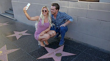 blondes,couple,babes,outdoor,high-heels