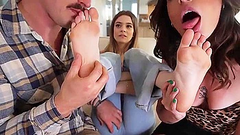 juggs,threesome,knockers,teen-18,pov