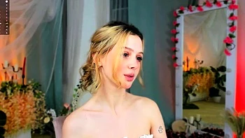 teen,softcore,solo,webcam,blonde