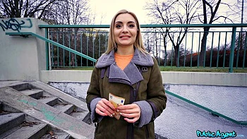 indoors,outdoors,ball-licking,blonde,sex-for-cash