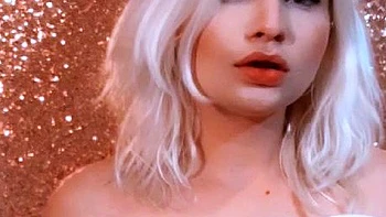 solo,milf,striptease,big-boobs,blonde