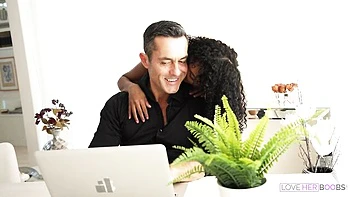 huge-boobs,titjob,busty,big-ass,natural-boobs