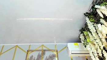 brunette,close-up,solo,milf,masturbation