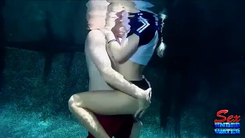 hardcore,cumshot,missionary,underwater,lingerie