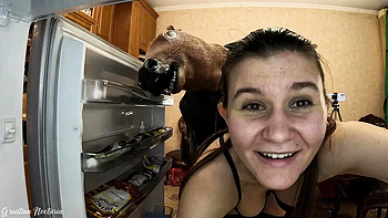 amateur-blowjob,kitchen,natural-body,long-hair,natural-tits