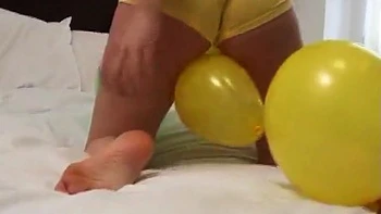 solo,knockers,big-tits,teens,juggs