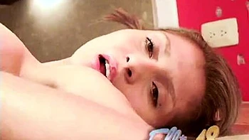 colombiana,masturbation,small-tits,latina,fingering