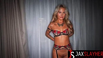 desire,deep,hd-videos,big-tits,tattoo