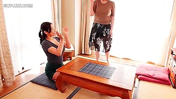 brunette,creampie,booty,oriental,creampie-milf