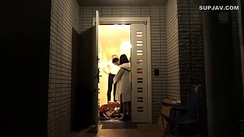 big-ass,milf-big-ass,japanese-milf,mom,booty-shake