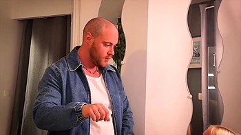 french,lingerie,amateur,big-ass,milf