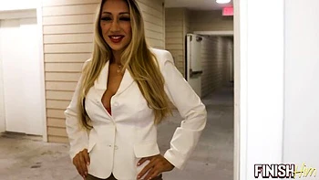 busty,big-tits,hardcore,tugging,pornstar