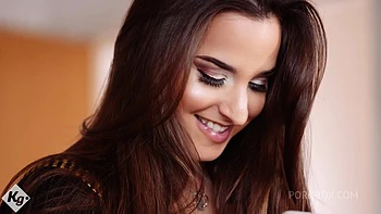 skinny,brunette,pornstar,small-tits,european