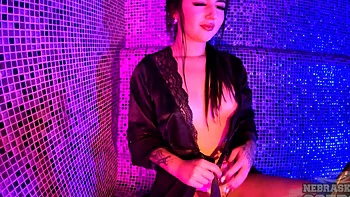 natural-tits,tattoo,pussy,solo,amateur