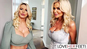 threesome,foot-worship,hd,victoria-zdrok,brittany-andrews