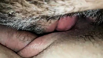 milf,close-up,lick,amateur,handjob