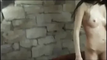 teen,brunette,petite,shaved-pussy,young