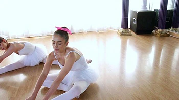 hd,blowjob,pov,teen,brunette