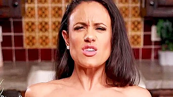 milf,booty-shake,pov,mom,big-ass