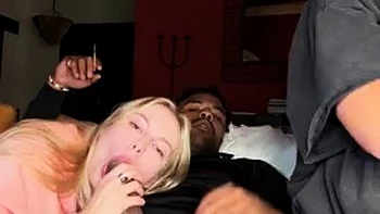 amateur,blonde,blowjob,big-cocks,threesome