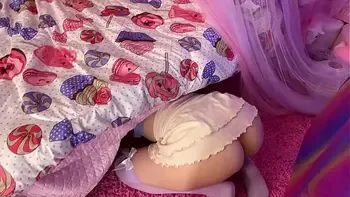 nerdy-girl,cumshot,stockings,pov-sex,hairy-pussy