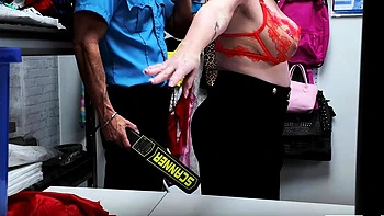 brunette,milf,blowjob,big-boobs,nipples