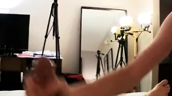 brunette,handjob,amateur,cumshot