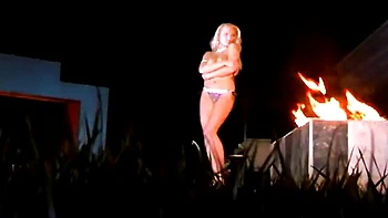 fetish,big-ass,deep-throat,outdoor,blonde