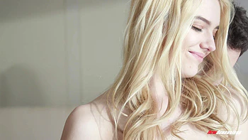 blonde,squirt,facial,pornstar,masturbation