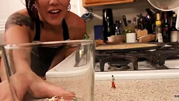 milf,amateur,brunette,fetish,european