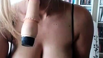 solo,milf,close-up,ass,striptease