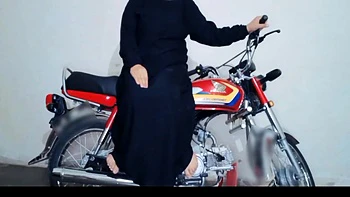 brunette,indian-amateur,desi,indian,indian-hd