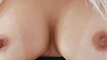 solo,tits,masturbation,big-tits,babes