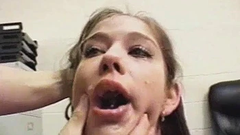 babes,sucking,amateur,blowjobs