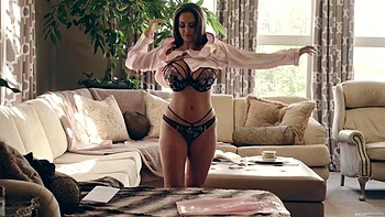 milf,big-tits,tits,blowjobs