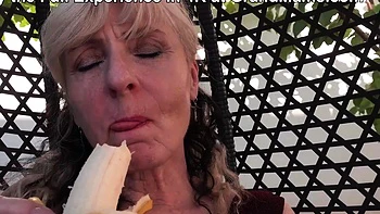 hd,mature,blonde,blowjob,outdoor