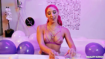 soap,blowjob,necklace,fishnet,small-tits