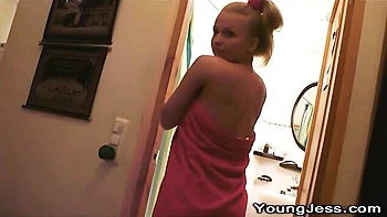 babe,hd,shower,masturbation,blonde