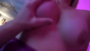 beach,milf,big-ass,hooters,boobs