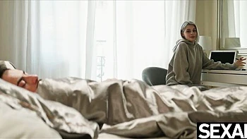 muscular-men,pornstar,female-orgasm,cowgirl,morning