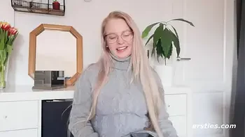 vibrator,toy,girl-squirting,squirt,dildo