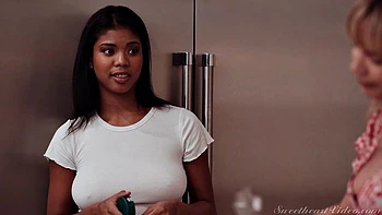 brunette,pussy-licking,swimsuit,kitchen,outdoor-pool