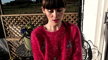 european,brunette,babe,solo,softcore