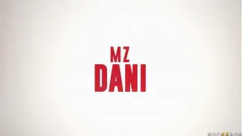 wife,kissing,david-lee,caucasian,tattoo