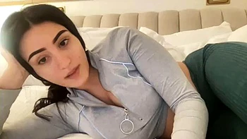 babes,amateur,public-nudity