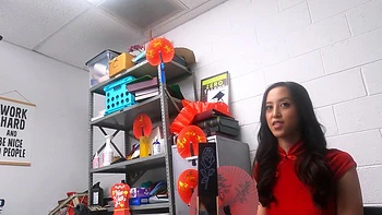 couple,office,asian,long-hair,reality