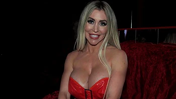 pornstar,reality,long-hair,missionary,big-tits