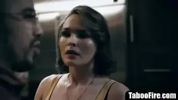 housewife,spying,pussy-licking,hairy-pussy,milf