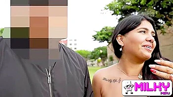 boobs,brunette,knockers,public,big-tits