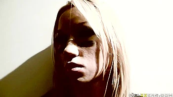 silicone-tits,booty,boobs,melons,reality